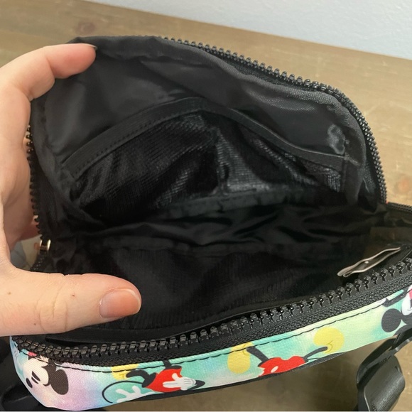 SOLD Disney Mickey Belt Bag/Fanny Pack - Picture 6 of 9